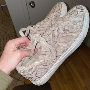 Kenneth Cole sneakers